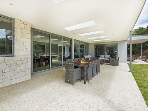 Coastal Chic - Accommodation Mount Tamborine 2