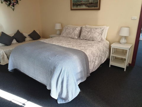 Cobden Crest Cottages - Accommodation Mount Tamborine 1