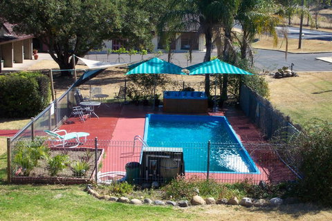 Colonial Inn Motel - Accommodation Mount Tamborine 0