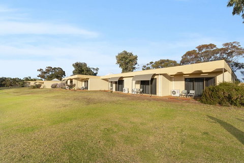 Comfort Inn & Suites Riverland - Accommodation Mount Tamborine 3