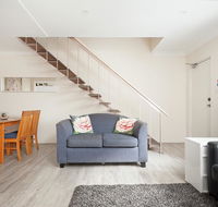 Comfy  Convenient  Homebush West 300 steps train - Accommodation Mount Tamborine