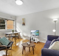 Comfy one-bedroom unit between city and airport - Accommodation Mount Tamborine