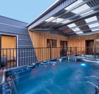 Containment Accommodation - Accommodation Mount Tamborine