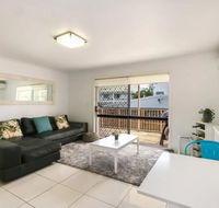 Contemporary 2 Bedroom Beachfront Apartment - Accommodation Mount Tamborine