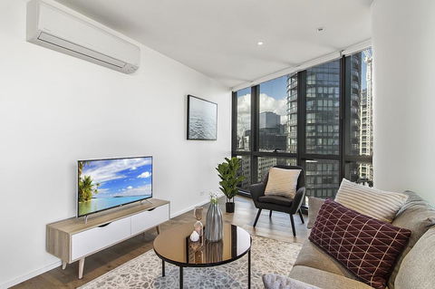 Contemporary Luxury With Views At Maya Waterfront - Accommodation Mount Tamborine 0