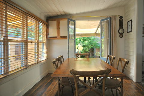 Cooma Cottage - Accommodation Mount Tamborine 2