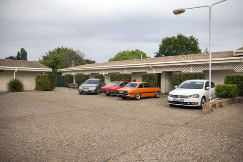 Cooma Motor Inn - Accommodation Mount Tamborine 1