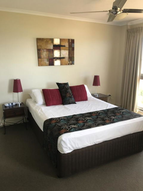Coral Towers Holiday Suites - Accommodation Mount Tamborine 3