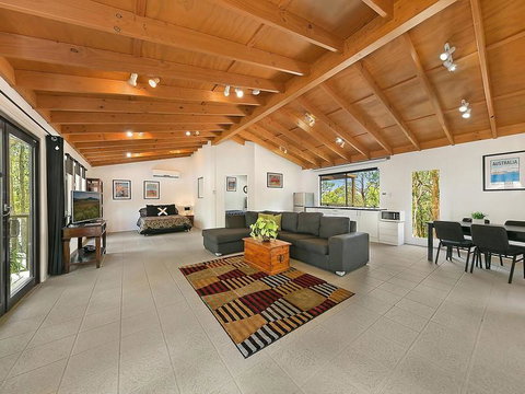 Corroboree Spa Cabin- Eaglereach - Accommodation Mount Tamborine 0