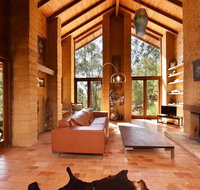 Corymbia Cottage - unique quirky private a guest favourite - Accommodation Mount Tamborine