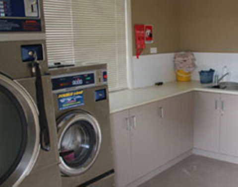 Cosmos Country Motor Inn - Accommodation Mount Tamborine 1