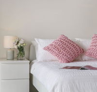 Cosy 3BR Penthouse close to Westfield and Train - Accommodation Mount Tamborine