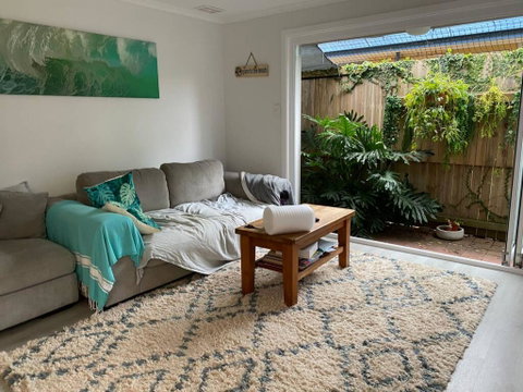 Cosy Backyard Apartment Close To Miami Beach - Accommodation Mount Tamborine 0