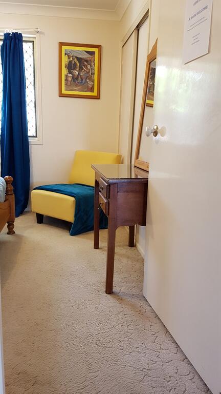 Cosy Quiet Bedroom Ferny Grove - Accommodation Mount Tamborine 2