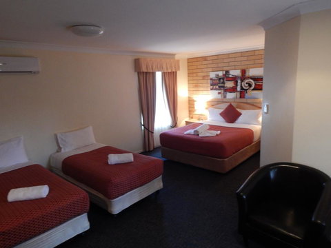 Cotswold Motor Inn - Accommodation Mount Tamborine 3