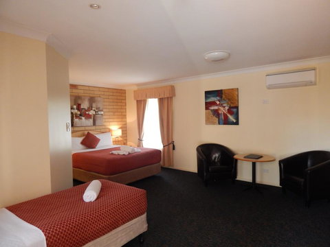 Cotswold Motor Inn - Accommodation Mount Tamborine 0