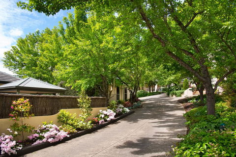 Courthouse Merindah 4 - Accommodation Mount Tamborine 1