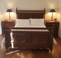 Courtyard Faversham House - Accommodation Mount Tamborine