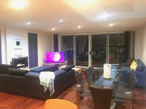 Cowes Beachfront Retreat - Accommodation Mount Tamborine 2