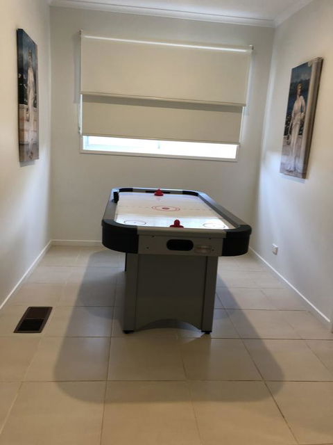 Cowes Holiday Haven - Property #2 - Accommodation Mount Tamborine 2