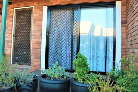 Cozy And Cute Comfort Stay Close To University (Female Only) - Accommodation Mount Tamborine 2