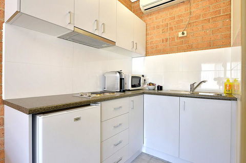 Cranbourne Motor Inn - Accommodation Mount Tamborine 2