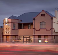 Cross Keys Hotel - Accommodation Mount Tamborine