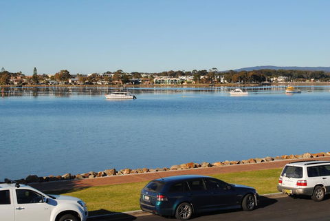 Crown Apartments - Accommodation Mount Tamborine 1