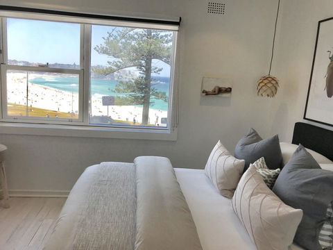 D'Luxe Designer Den Bondi-Ocean View Apartment - Accommodation Mount Tamborine 0