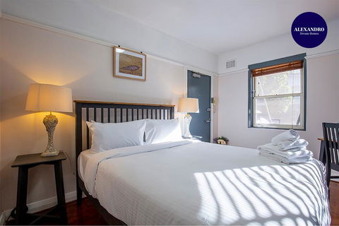 DARLINGHURST STUDIO // SHARED ROOFTOP SPACE - Accommodation Mount Tamborine 2