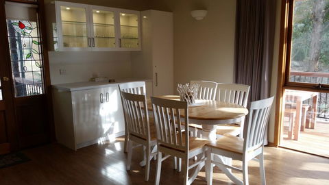 Day Dream Cottage - Accommodation Mount Tamborine 3
