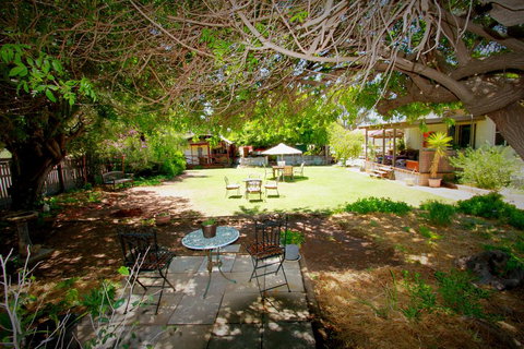 Dongara Breeze Inn - Accommodation Mount Tamborine 0