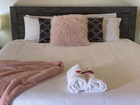 Double Nut Chalets, Daylesford - Accommodation Mount Tamborine 3