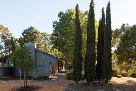 East Wing - Accommodation Mount Tamborine 0