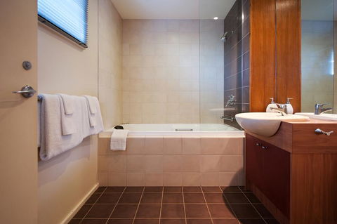 Eastern View Villa - Accommodation Mount Tamborine 3