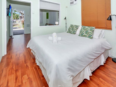 Easy Going Holiday Unit On McKenzie MK4 - Accommodation Mount Tamborine 0