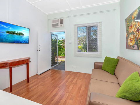 Easy Going Holiday Unit On McKenzie MK5 - Accommodation Mount Tamborine 0