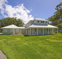 Echo Beach House 16 Reflections Dr - Luxurious House with Magnificent Pool and Ducted Air - Accommodation Mount Tamborine