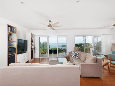 Embracing Dutchies@Nelsons Bay - Accommodation Mount Tamborine 0