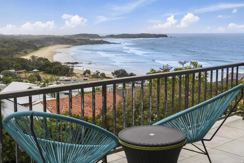 Emerald Views - Accommodation Mount Tamborine 0