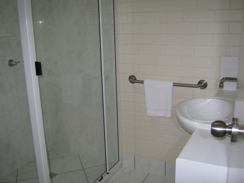 Emu Park Motel - Accommodation Mount Tamborine 3