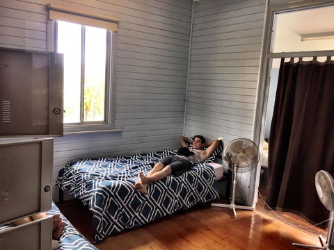 Emu's Beach Resort - Accommodation Mount Tamborine 1