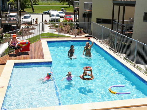 Emu's Beach Resort - Accommodation Mount Tamborine 0