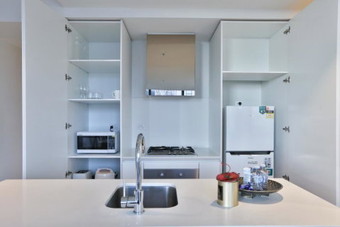 EQ TOWER Melbourne CBD APT - Accommodation Mount Tamborine 2