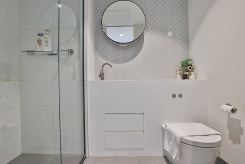 EQ TOWER Melbourne CBD APT - Accommodation Mount Tamborine 3