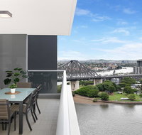 Executive Family 3 Bedroom Suite - Brisbane CBD - Views - Pool - WIFI - Free parking - Accommodation Mount Tamborine