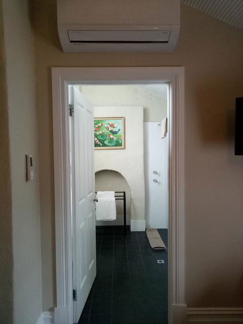 Faversham House - Accommodation Mount Tamborine 3