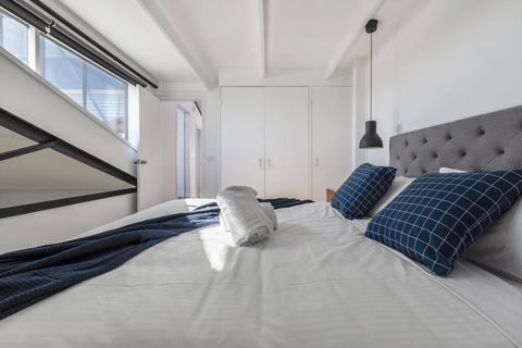 Fitzroy Converted Warehouse Penthouse - Accommodation Mount Tamborine 2