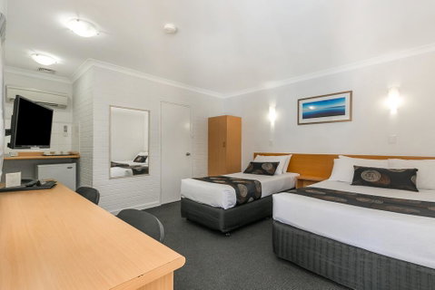 Flag Motor Lodge - Accommodation Mount Tamborine 1