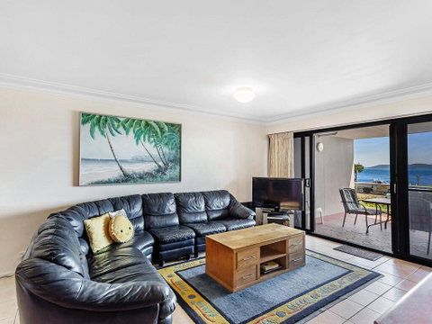 Florentine, Unit 2/11 Columbia Close - Accommodation Mount Tamborine 2